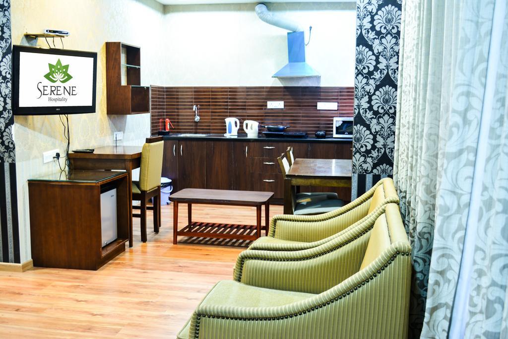 Serene Boutique Hotel Бангалор Экстерьер фото