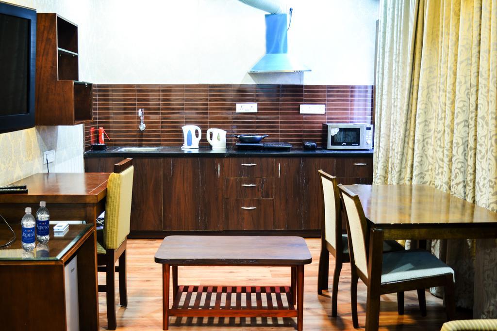 Serene Boutique Hotel Бангалор Экстерьер фото