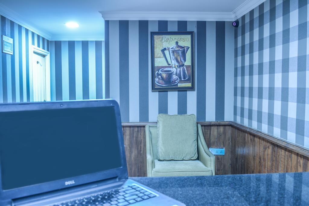 Serene Boutique Hotel Бангалор Экстерьер фото