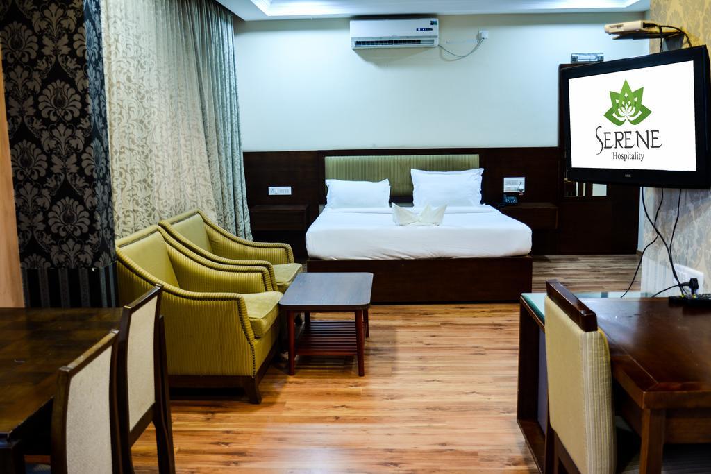 Serene Boutique Hotel Бангалор Экстерьер фото